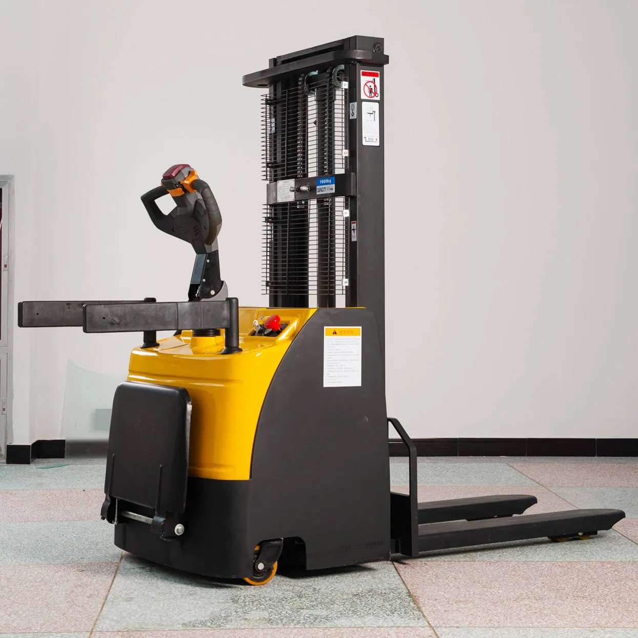 Electric Pallet Stacker with 500mm Load Center 1070mm Fork Length and 1738/2099mm Turning Radius