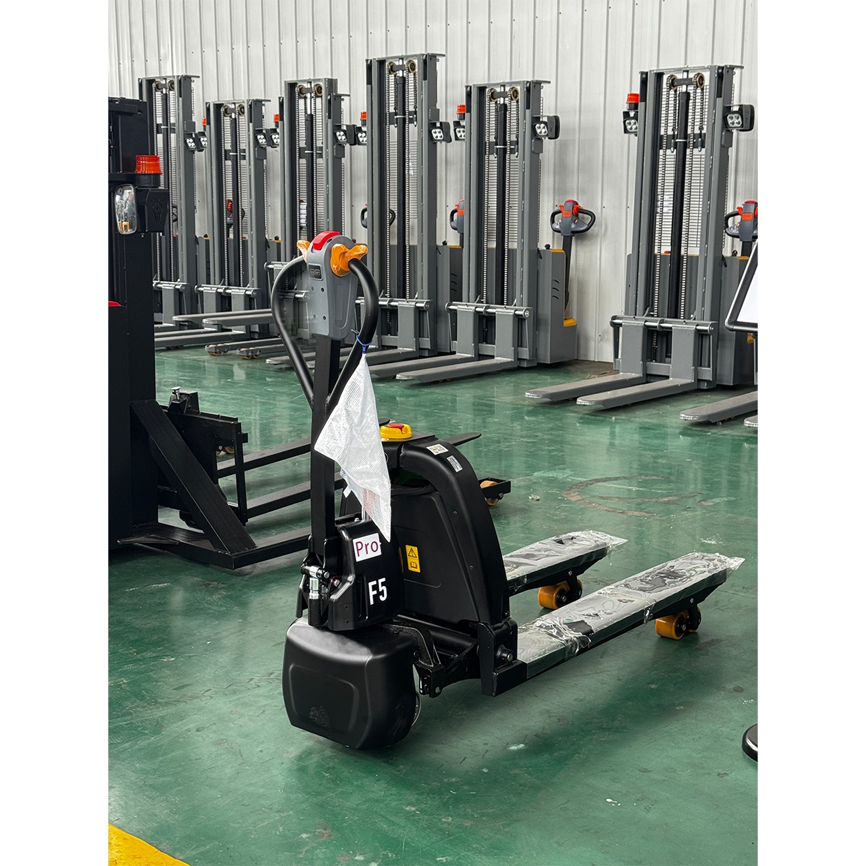 EP 1.5ton Electric Pallet Truck with 1500kg Capacity F5pro Lithium Battery Motor Pump Engine for Large Scale Supermarkets